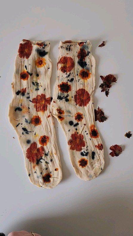 Our organic cotton socks are restocked and ready for your toes and spring! #naturaldye #botanicalcolor #botanicaldye #naturaldye… | Instagram Potatoe Printing, Natural Tie Dye, Craft Shed, Textile Dyeing, Natural Dye Fabric, Botanical Dye, Eco Print, Pop Up Market, Bio Art