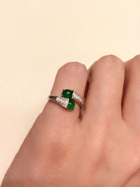 18k white gold green jade and diamond baby finger ring , the color of the jade is so pretty ... Emerald Ring For Last Finger, Jadtar Ring, Jade Ring Engagement, Vintage Deco Engagement Ring, Jade Rings For Women, Jade Jewelry Design, Simple Diamond Jewelry, Emerald Ring Design, Open Circle Ring