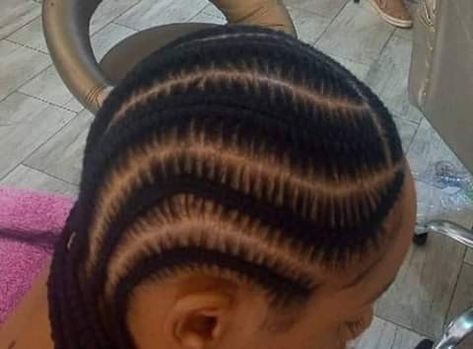 needle plaits/cornrows Brazilian Wool Cornrows, Hairstyle With Wool, Needle Hair Plaiting Styles, Hairstyles With Wool, Needle Braids, Didi Hairstyles Nigerian Natural Hair, Plaiting Hairstyles, Yarn Cornrows, Needle Cornrows