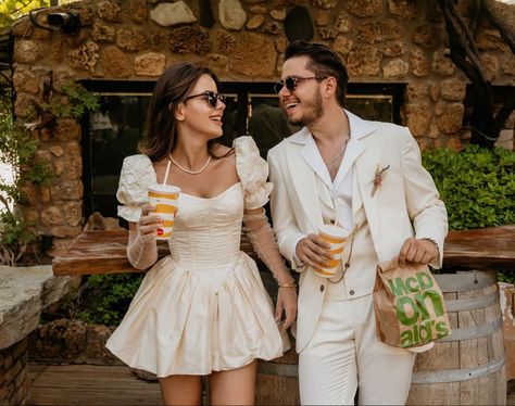 Outfit Casamiento Civil, Bridal Reception Dress, Alternative Dress, Dream Wedding Decorations, Mini Wedding Dresses, Night Club Dress, Wedding Pic, Courthouse Wedding, Brides Wedding Dress