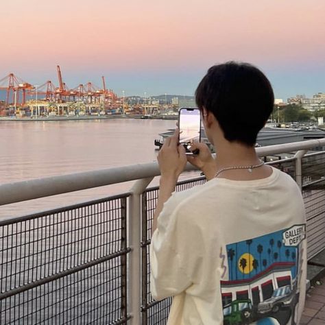 Joshua Hong, Boyfriend Material