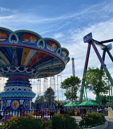 Playland Vancouver, Fair Carnival, Hangout Ideas, Group Trip, Love Hate Relationship, Amusement Park Rides, Summer Plans, Friend Group, Summer Ideas