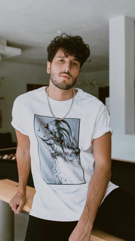 Sebastian Yatra, Man Crush Everyday, Maria Clara, Ed Sheeran, Man Crush, Future Husband, Pet Clothes, Celebrity Crush, Miami