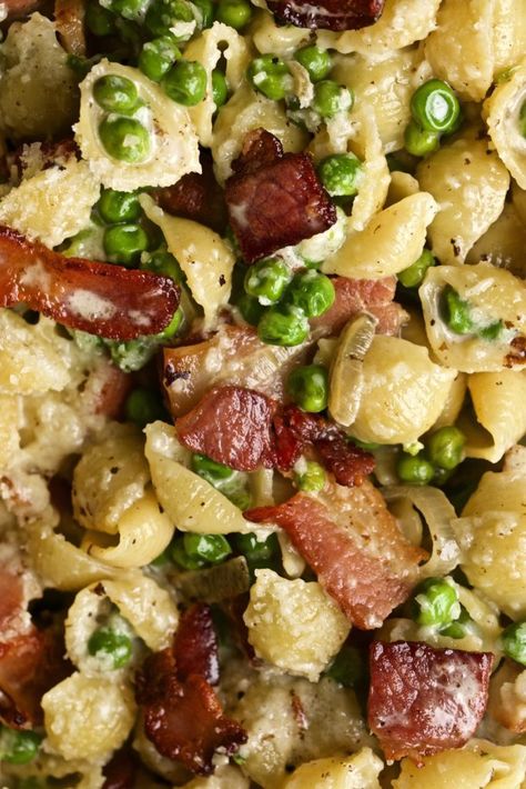 Creamy Pasta Shells with Sweet Peas and Bacon | CucinaByElena Peas And Bacon, Easy Beef Recipes, Shell Pasta Recipes, Shell Pasta, Smoked Salmon Pasta, Mascarpone Recipes, Pasta Varieties, Easy Pasta Dinner, Tortellini Pasta