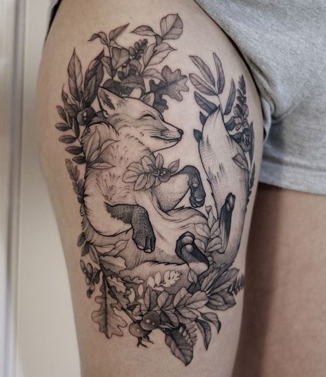 Ink It Up Trad Tattoos Blog Fox Tattoo Design, Muster Tattoos, Fox Tattoo, Thigh Tattoos Women, Tattoo Blog, Nature Tattoos, Piercing Tattoo, Animal Tattoos, Pretty Tattoos