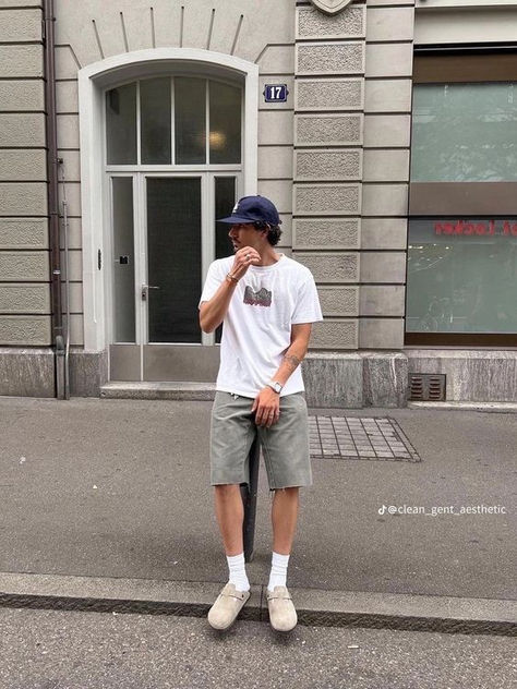 Mens Birks Outfit, Mens Clogs Outfit, Dad Aesthetic Fashion, Grey Shorts Outfit Men, Birkenstock Outfit Men, Grey Shorts Outfit, Shorts Outfit Men, Summer Fits Men, Birks Outfit