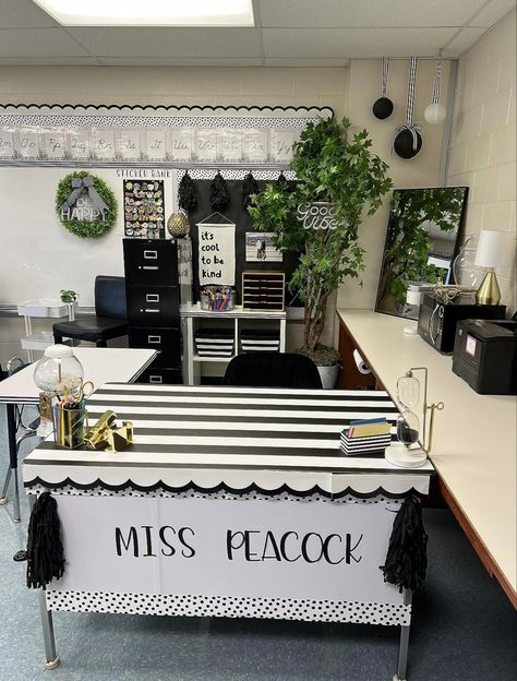 Teacher Desk Area #classroom #teacherdesk #backtoschool #aesthetic Teachers Desk Aesthetic, Teacher Desk Area Decor, Classroom Counter Ideas, Kindergarten Teacher Desk Area, Teacher Desk Area Classroom Setup High School, Decorate Teacher Desk, Teacher Desk Aesthetic, Classroom Desk Setup, Preschool Teacher Desk