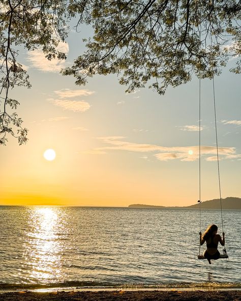 …Playa Mangos… 🥭 Absolute must do sunset spot in Ometepe, Nicaragua Front row view of the volcano, hundreds of species of exotic birds, kayaks, swing, gorgeous warm water, a floating platform, cocktail bar … it was a dream way to spend a sunset and we would be back there in a heartbeat☀️🛵🥭🌴 Playa Mangos, Ometepe, Nicaragua @playa_mangos Check out our last reel showing this pretty spot 🥰🥰 #playa #sunsetlovers #travelnicaragua #visitnicaragua #ometepe #ometepeisland #nicaragua #volcano... Nicaragua Volcano, Ometepe, Nicaragua Travel, Floating Platform, Summer Destinations, Beach Bars, Exotic Birds, Kayaks, Travel Bugs