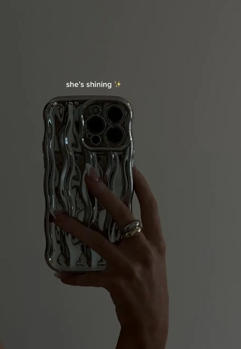 Silver Phone Case Aesthetic, I Phone Cases Aesthetic, Cover Aesthetic Iphone, Iphone Covers Aesthetic, Silver Phone Case, Aesthetic Iphone Cases, Iphone Case Aesthetic, Silver Iphone, Aesthetic Phone Cases