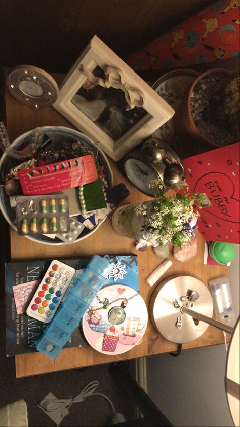 Messy Vanity, Girl Nightstand, Girl Bedside Table, Clutter Core, Vanity Aesthetic, Pretty Mess, Messy Room, Aesthetic Rooms, Dreamy Room