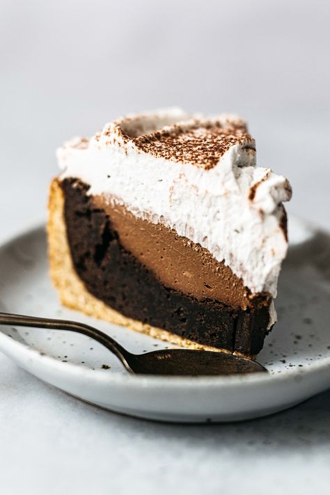 MISSISSIPPI MUD PIE (GF & DF) — dolly and oatmeal Mississippi Mud Pie, Healthy Pies, Multi Layer Cake, Gluten Dairy Free, Mississippi Mud, Chocolate Chip Cookie Cake, Leftover Cake, Flaky Salt, Caramel Cake