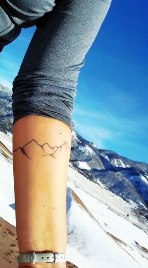 Impossibly Brilliant Tattoo Placement Ideas for Pros (30) Natur Tattoo Arm, Tattoo Placements, Nature Tattoo Sleeve, Tattoo Trend, Tattoos Geometric, Butterfly Tattoos, Mountain Tattoo, Tattoo Life, Disney Tattoos