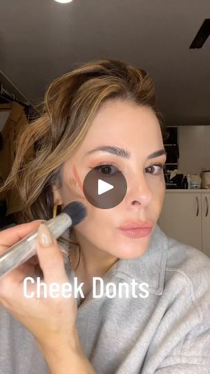 Cat Eye Eyeliner Tutorial, Where To Contour, Picture Hacks, Blush Placement, Erica Taylor, Cat Eye Eyeliner, Cheek Lift, Kylie Jenner Lip Kit, Flower Lipstick