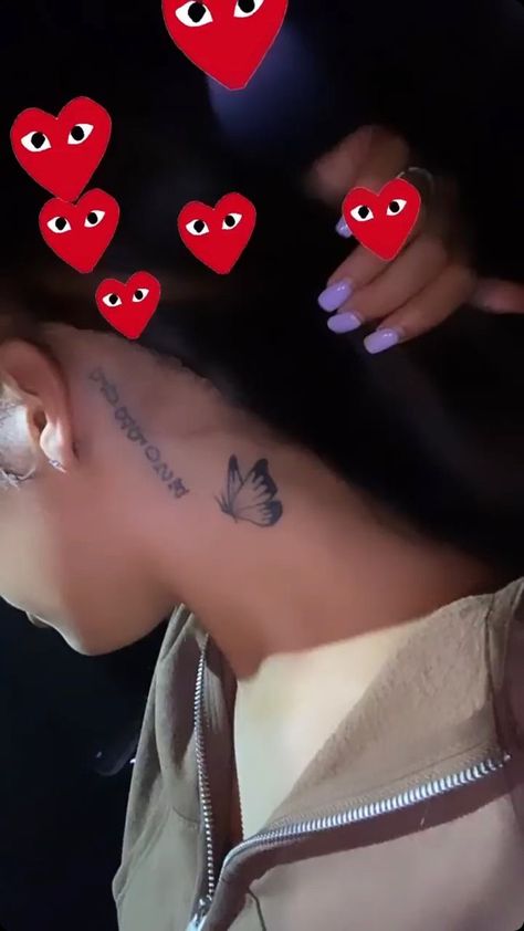 Loyalty Tattoo Behind Ear, Tattoos Neck, Girl Thigh Tattoos, Girl Neck Tattoos, Side Neck Tattoo, Bone Tattoo, Hand Tattoos For Girls, Cute Hand Tattoos, Pretty Hand Tattoos