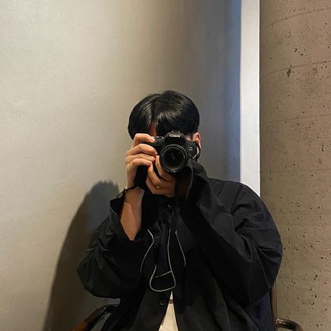 Kenji Kishimoto, Korean Street Fashion Men, Film Camera Photography, Girls Night Party, Ballet Dance Videos, Sometimes I Wonder, Aesthetic Boy, Famous Photographers, Boy Poses