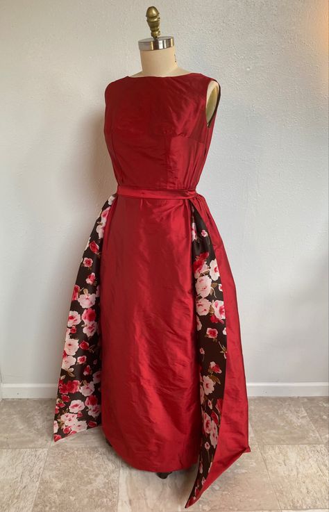 Made using silk dupioni and McCalls 7897 pattern Silk Charmeuse Sewing, Silk Dupioni Dress, Dupioni Silk Curtains, Dupioni Silk Dress, Silk Sheath Dress, Silk Dupioni, Dupion Silk, Dupioni Silk, Sewing Design