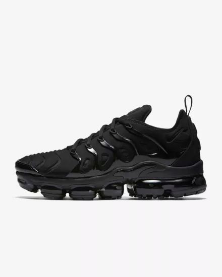 cd0dce8fca267bf1fb86cf43e18d5598desc51621148ri Nike Air Vapormax Outfit, Vapormax Plus Black, Nike Vapor Max, Nike Air Vapormax Plus, Air Vapormax Plus, Nike Models, Mens Nike Shoes, Air Vapormax, Nike Air Max Plus