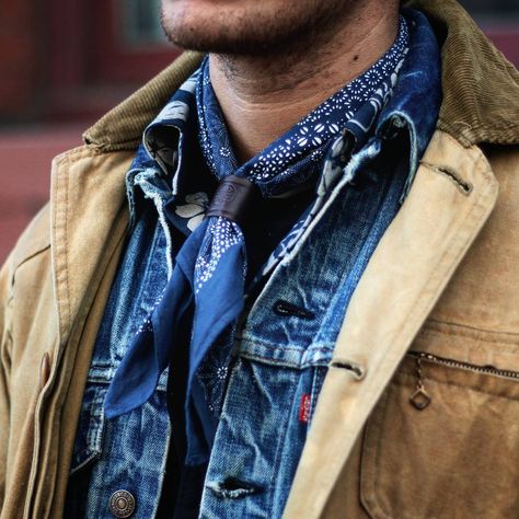 Denim and canvas and an indigo bandana to complete the look.   #kirikomade #layers #denim #canvas #indigo #mensstyle #fallstyle #bandana #madeinportland Neckerchief Slide, Bandanas Men, Silk Bandana, Bandana Styles, Mode Jeans, Layered Fashion, Komplette Outfits, Looks Style, Bandanas