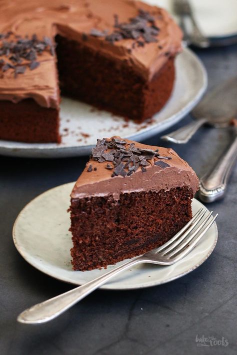 Chocolate Malt Cake, Chocolate Layer Cake Recipe, Milk Chocolate Cake, Milk Chocolate Frosting, Hot Milk Cake, Milk Chocolate Recipes, Condensed Milk Cake, Edible Cookie Dough Recipe, Hot Chocolate Milk