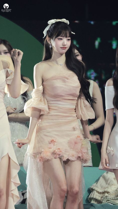 Wonyoung Pink Outfit, Wonyoung Body, Engagement Dress For Groom, Pink Flower Dress, Ive Wonyoung, Won Young, Pink Gowns, Engagement Dresses, Blush Dresses