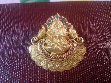 Latest Gold Earrings, Om Namashivaya, Kasu Mala, Gold Lockets, Gadwal Sarees, Gold Dollar, Gold Earrings For Kids, Temple Jewellery Earrings, Earrings For Kids