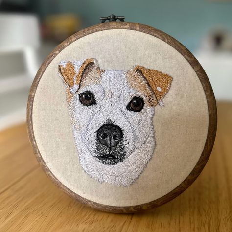 Embroidered Jack Russell Portrait 🐶 #embroidery #embroideredpetportrait #embroidered #embroideryart #jackrussell #jackrussellterrier #jackrussellsofinstagram #dog #dogsofinstagram #dogs Dog Portrait Embroidery, Embroidery Dog, Portrait Embroidery, Jack Russell Terrier, Dog Portraits, Jack Russell, Embroidery Art, Pet Portraits, Embroidery