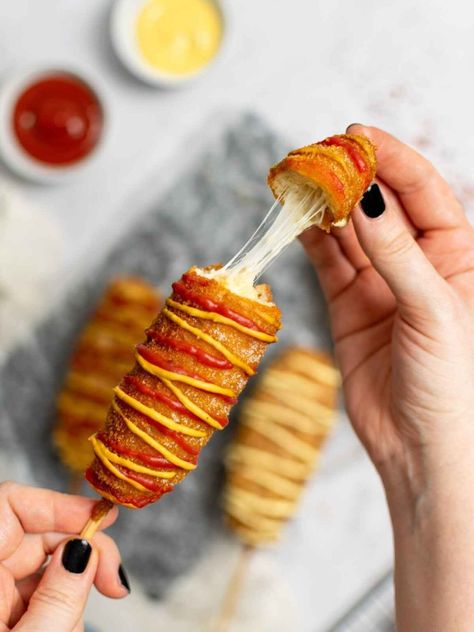 Korean Corn Dogs 3 Ways - Plain, Potato or Ramen - SugarYums Mozarella Corn Dog Aesthetic, Corn Dog Photography, Corndog Photography, Corndog Aesthetic, Corndog Mozarella, Long Potato, Korean Corn Dog, Bacon Hot Dogs, Korean Corn