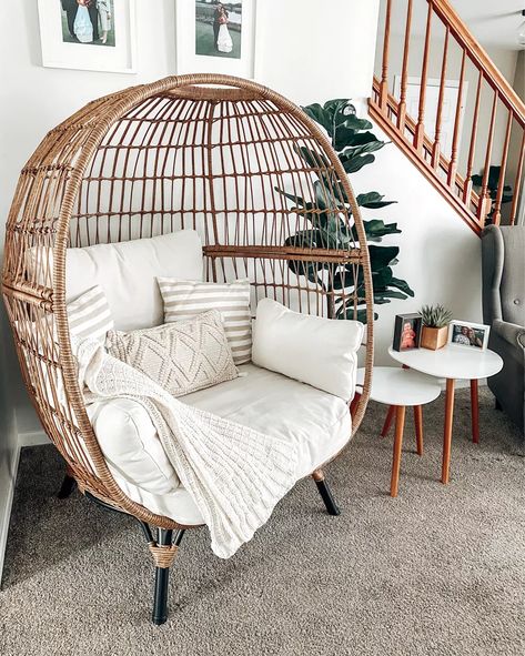 Hanging Chair Living Room, Swing Chair, Redecorate Bedroom, Chic Living, Bedroom Chair, Parisian Chic, Cozy Room, An Egg, Room Inspiration Bedroom