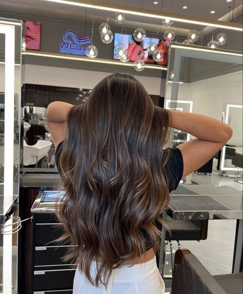 Chocolate Brown Balayage, Black Hair Balayage, Brown Hair Looks, Brown Hair Inspo, Brunette Hair With Highlights, Brunette Balayage Hair, Brown Hair Balayage, Brown Balayage, Highlights Brown Hair