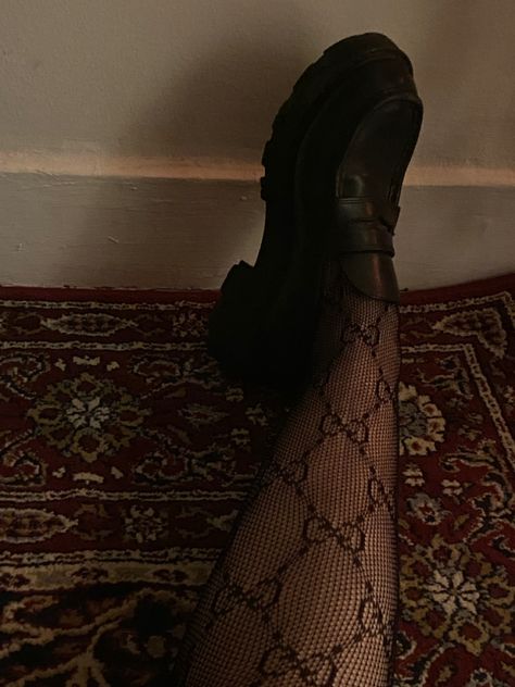 Gothic Academia Fashion, Vintage Academia Aesthetic, Outfits Aesthetic Vintage, Lily Rose Depp Outfits, Aesthetic Dark Feminine, Vibes Coquette, Dark Academia Aesthetic Outfit, Gothic Academia, Fav Aesthetic