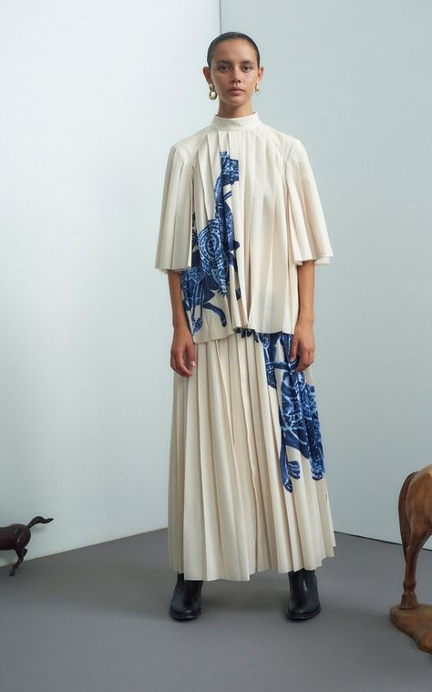 Raya 2022, Straight Maxi Skirt, Pleat Skirt, Pleated Maxi Skirt, Pleated Blouse, Printed Maxi Skirts, Pleated Maxi, Straight Skirt, Moda Operandi