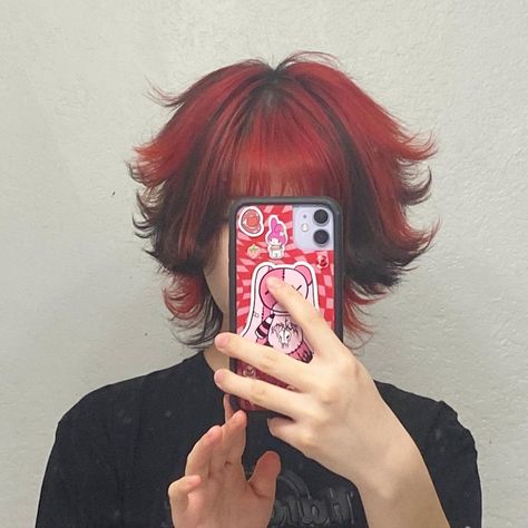 Short Dyed Hair, Skunk Hair, Short Red Hair, Short Grunge Hair, Red Hair Inspo, Dyed Red Hair, Vlasové Trendy, Dyed Hair Inspiration, Hair Inspiration Short