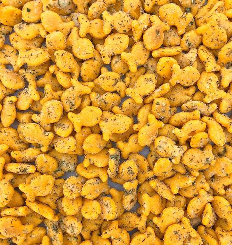 Jac o' lyn Murphy: Dilly Goldfish Crackers Seasoned Goldfish Crackers, Ranch Goldfish, Xmas Snacks, Goldfish Snack, Cracker Recipe, Fish Snacks, Fish Crackers, Flavored Olive Oil, Goldfish Crackers