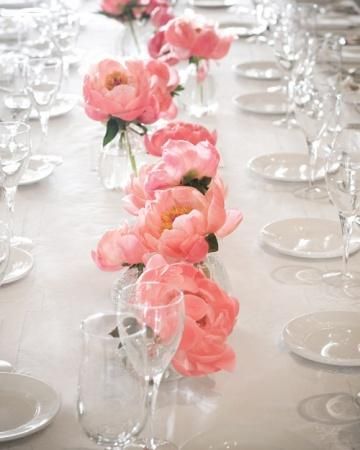 Our favorite peony centerpieces Peonies Wedding Centerpieces, Cream Wedding Colors, Pink Wedding Centerpieces, Peonies Centerpiece, Tafel Decor, Peony Wedding, Cream Wedding, Martha Stewart Weddings, Wedding Color Palette