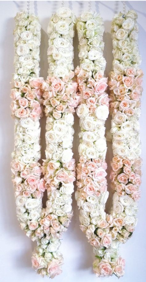 Garland For Indian Wedding, Vermala Decor Ideas, Flower Garland Wedding Brides, Varmala Indian Weddings Garlands, Engagement Varmala, Unique Indian Wedding Garland, Jaymala For Wedding, Latest Varmala Designs, Garland Wedding Indian