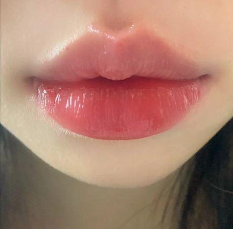 Bentuk Alis, Heart Shaped Lips, Lips Inspiration, Lip Shapes, Perfect Lips, Pretty Skin, Lip Fillers, Beautiful Lips, Glossy Lips