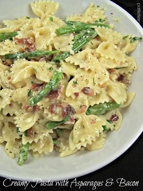 Creamy Pasta With Asparagus, Low Carb Veggie, Bacon Asparagus, Pasta With Asparagus, Pasta With Bacon, Chicken Soup Base, Resep Pasta, Asparagus Bacon, Asparagus Pasta