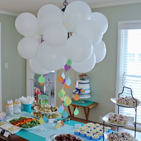 Raindrop Baby Shower, Rain Baby Showers, Umbrella Baby Shower, April Baby Shower, Surprise Baby Shower, Sprinkle Shower, April Showers Bring May Flowers, Diy Baby Shower Decorations, Sprinkle Baby Shower