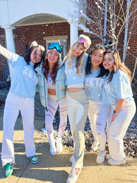 zeta tau alpha, snow theme, sorority, greek life Ski Bid Day Theme Sorority, Snow Sorority Theme, Snow Place Like Home Bid Day, Winter Wonderland Party Outfit, Sisterhood Activities, Winter Wonderland Outfit, Abc Party Costumes, Sorority Themes, Abc Party