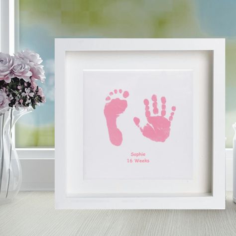 Baby Hand And Foot Prints, Baby Footprint Art, طفلة حديثة الولادة, 1st Fathers Day Gifts, Baby Handprint, Newborn Baby Photoshoot, Footprint Art, Foot Print, Baby Footprints