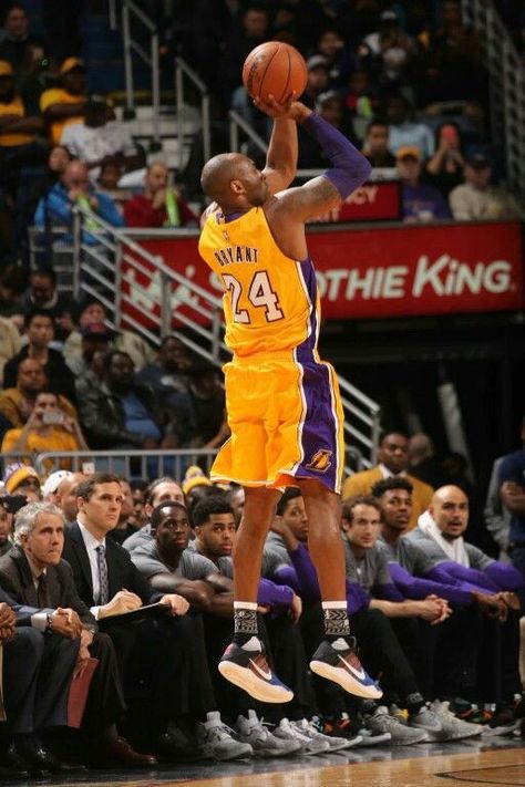 Kobe Vs Jordan, Kobe Brayant, Basketball Reference, Kobe Bryan, Kobe Bryant Lakers, Rip Kobe, 남성 근육, Basketball Wallpapers, Kobe Bryant Michael Jordan