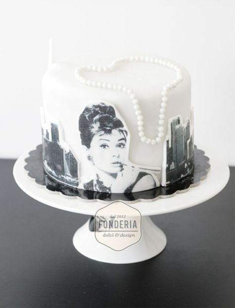 Audrey Hepburn Cake, Audrey Hepburn Birthday, One Tier Cake, Extreme Cakes, Tiffany Cakes, Tiffany Birthday, Tier Cakes, Tiffany Party, Decoration Pictures