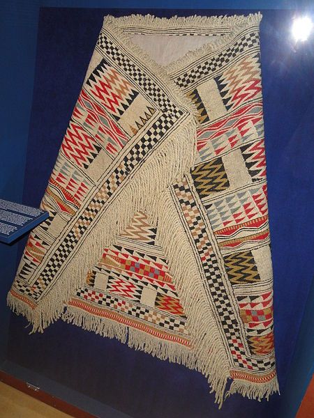 Rag Rug Weaving, Coast Salish Art, Salish Art, Old Bed Sheets, Textile Decor, Finger Weaving, Coast Salish, Rug Weaving, Rag Rugs