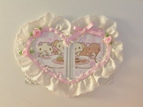 Pc Decoration, Kpop Deco, Photocard Holder, Kpop Diy, Scrapbook Stuff, Frame Card, Boutique Interior, Top Loader, Kpop Merch