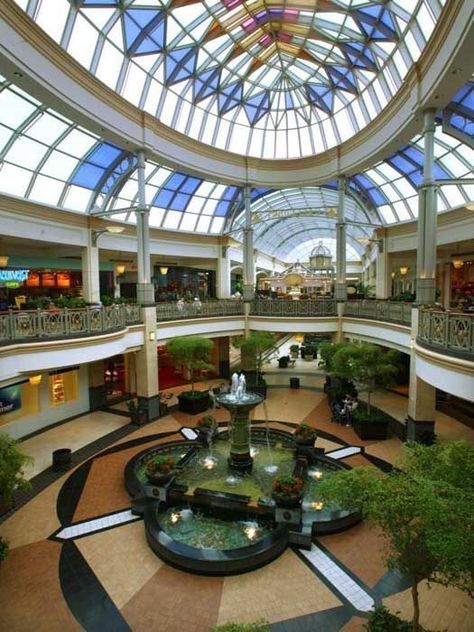 King Of Prussia Pennsylvania, King Of Prussia Mall, Outlet Mall, Valley Forge, King Of Prussia, Hotel Pool, Beautiful Travel, Shopping Malls, Shopping Center