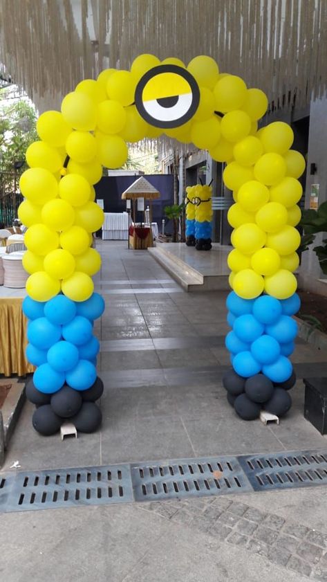 Despicable Me 1st Birthday Party, One In A Minion Birthday Party, 2nd Birthday Minion Theme, Minons Birthday Party Ideas Decorations, Mega Minion Birthday Party, Minion Birthday Backdrop, Minions Decorations Party, Minion Bday Party, Despicable Me Decorations