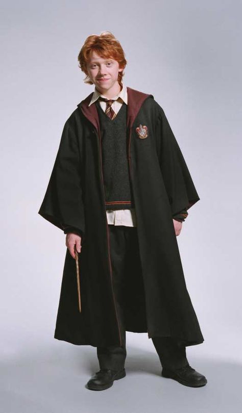 Harry Potter Full Body Picture, Ron Weasley Outfits, Ron Weasley Costume, Harry Potter Cape, Rupert Grint Ron Weasley, Ron Ron, Imprimibles Harry Potter, Harry Potter School, Harry Potter Ron Weasley