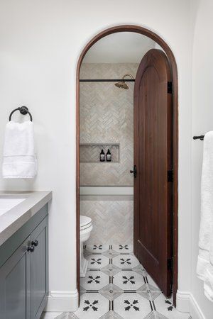 Santa Barbara — DMAR Interiors Santa Barbara Home Decor, California Spanish Bathroom, Santa Barbara Style Bathroom, Spanish Style Primary Bedroom, Spanish Revival Entryway, Santa Barbara Home Interior, Santa Barbara Spanish Style Homes, Spanish Influenced Homes, Modern Santa Barbara Style Home