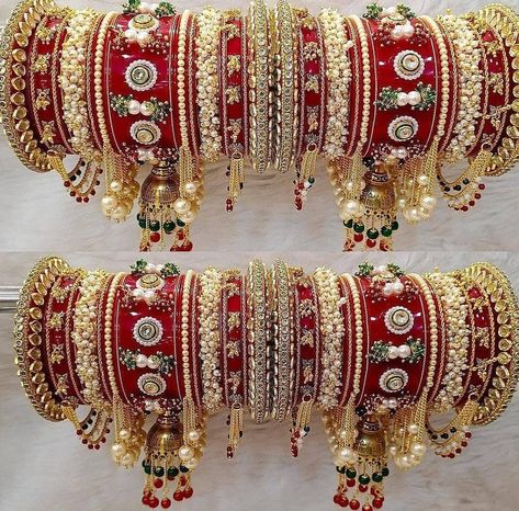 Dulhan Set, Bride Bangles, Bridal Sandals Heels, Latest Bridal Makeup, Rajasthani Bride, Wedding Jewelry Sets Bridal Jewellery, Bridal Jewellery Inspiration, Bridal Chura, Perhiasan India