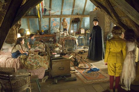 Nanny McPhee 2 house - wonderful attic bedroom Nanny Mcphee 2, Nanny Mcphee, Asa Butterfield, Maggie Gyllenhaal, Emma Thompson, Cottage Interiors, Outdoor Movie, Movie Sets, Movie Review